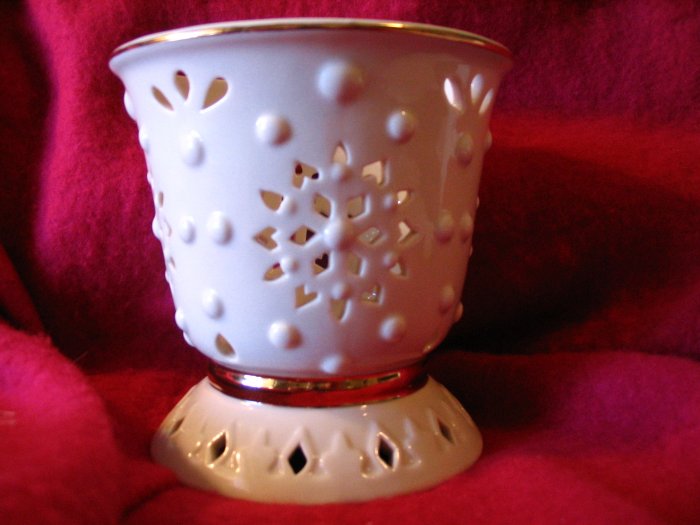 Georgeous Lenox Large Pierced Votive cuppatea.ecrater.com