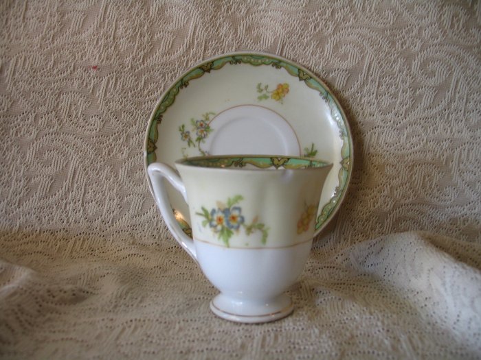 Vintage Floral Tea Cup and Saucer Japan Hotta cuppatea.ecrater.com