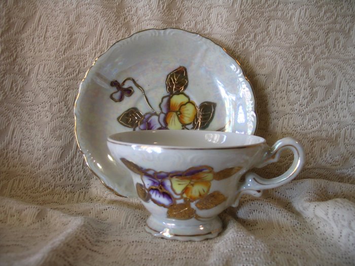 Vintage Lusterware Pansies Tea Cup and Saucer cuppatea.ecrater.com