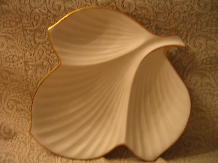 Noritake China Leaf Plate Dish cuppatea.ecrater.com