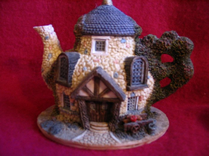 Decorative Country Cottage Teapot Tea Pot cuppatea.ecrater.com