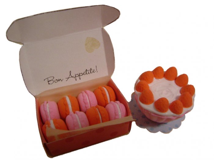 Miniature box of Macaroons and strawberry Cupcake