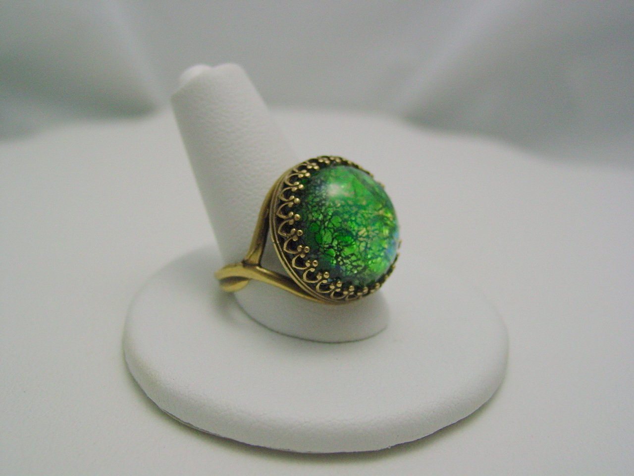 Green Opal Color Vintage Glass Cabochon Crown Style Antique Bronze Ring