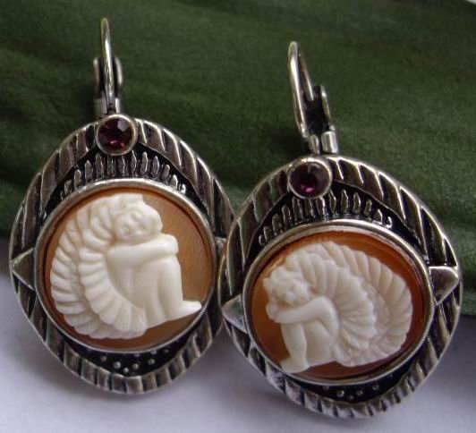 100%hand carved real shell cherub cameo earring