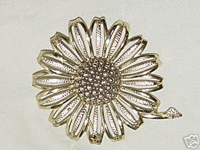 Vintage SARAH COVENTRY SIGNED 'DAISY MAE' Brooch /Pin