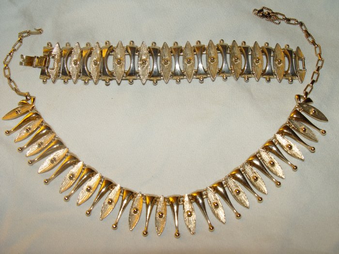 Vintage SARAH COVENTRY 'EGYPTIAN TEMPTRESS' SET