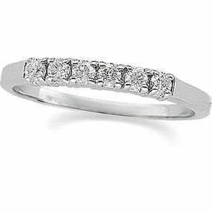 14K WHITE GOLD DIAMOND BAND RING