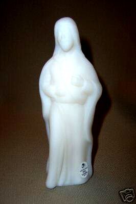 FENTON Christmas Nativity Figurine Milk Glass New