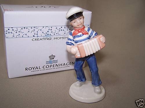 ROYAL COPENHAGEN Christmas Figurine Oscar 2007 NIB