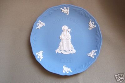 Wedgwood Blue Jasper Christmas Plate LOVE 2002 New