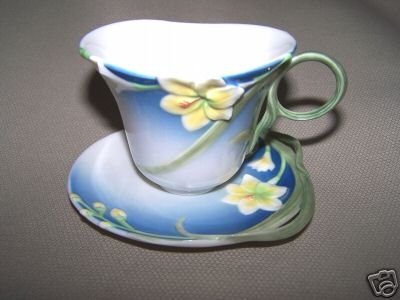 FRANZ Porcelain Spring Freesia Flower Cup Saucer New