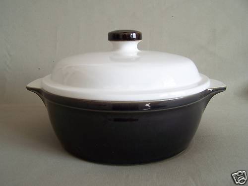 DENBY Oyster Round Covered Casserole Vegetable Bowl Tureen Large England New