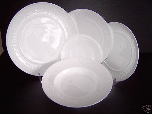 WATERFORD Garland Michael Aram 5 Piece Plate Setting for 4 New