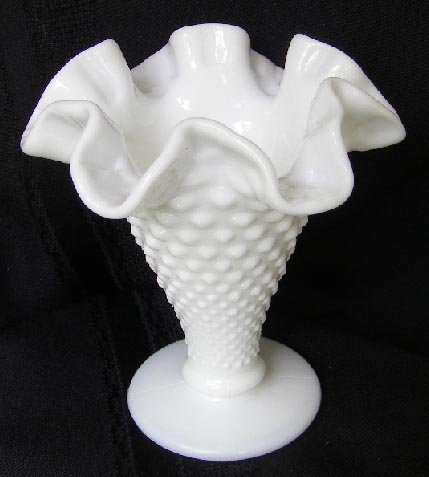 Fenton Hobnail Milk Glass 4" DC Vase #3952 MI