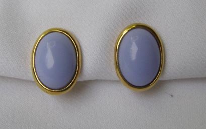 Vintage Trifari Lavender Purple Thermoset Earrings