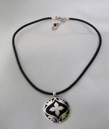 Liz Claiborne Tribal Style Necklace