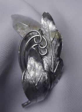 Vintage Naturalistic Pastelli Brooch