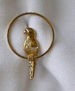 Vintage Avob Goldtone Parrot Bird Brooch Pin