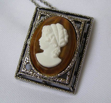 Vintage Large Cameo Convertible Pendant or Brooch