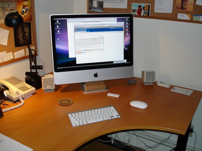 APPLE IMAC 27inch HIGHEST SPEC. ON EVERYTHING MINT CONDITION!