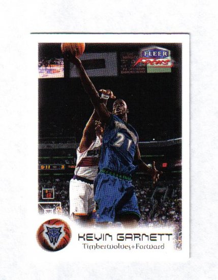 KEVIN GARNETT 99-00 FLEER FOCUS #30