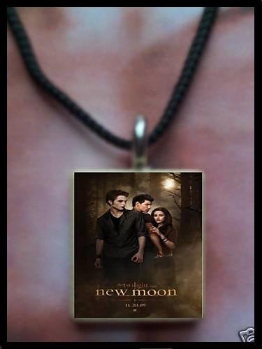 TWILIGHT SAGA - NEW MOON SCRABBLE TILE NECKLACE