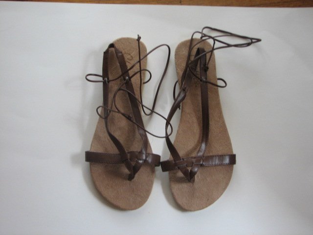 Women's Brown Wrap Up Sandals Size 7-8 (Medium)