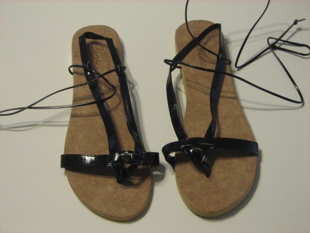 Women's Black Wrap Up Sandals Size 7-8 (Medium)