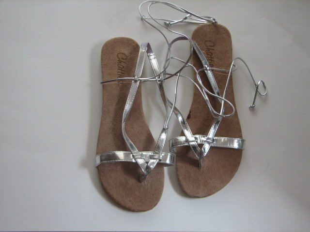 Women's Silver Wrap Up Sandals Size 9-10 (Large)