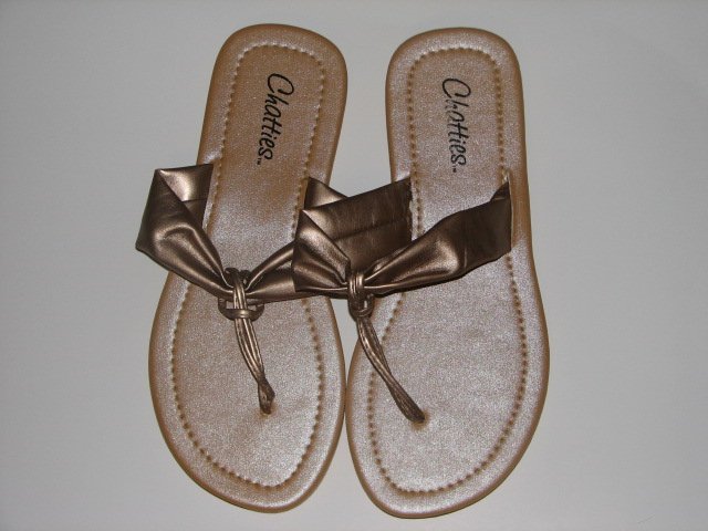 Women's Champagne T-Strap Sandals Small (5-6)