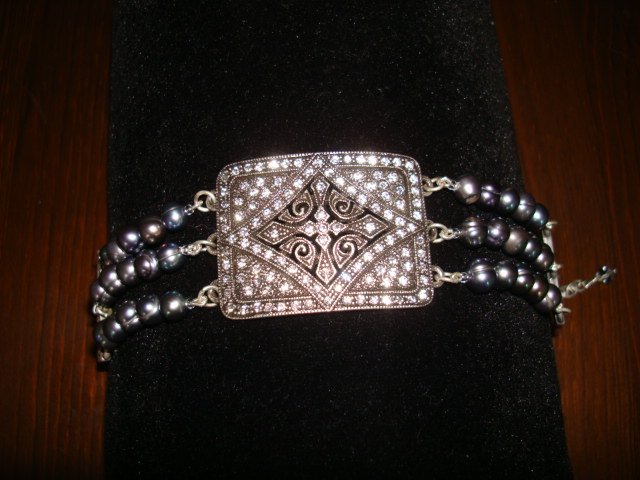 Victoria Bracelet -Peacoc