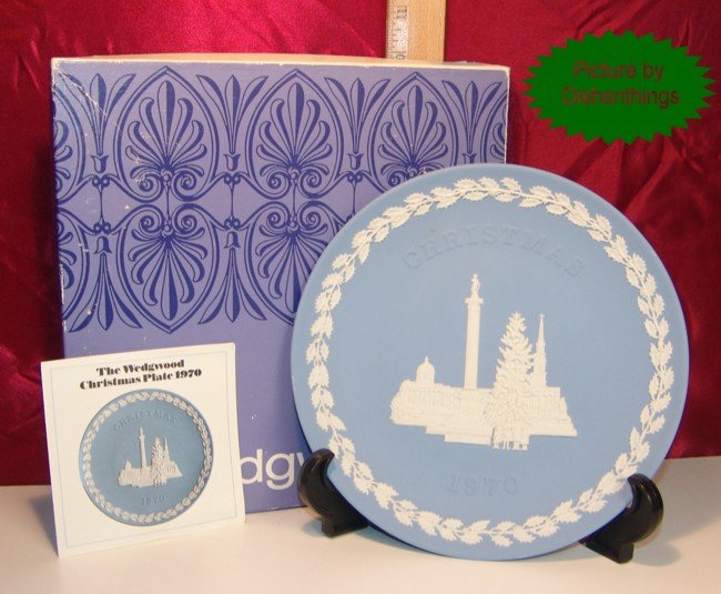 WEDGEWOOD Blue/White 1970 Christmas Plate Trafalgar Sq.