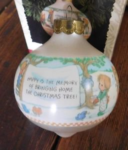 Collectible Hallmark Keepsake Ornament Betsy's Country Christmas 1993