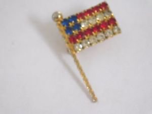 NICE RETRO VINTAGE AMERICAN FLAG LAPEL PIN RED, CLEAR & BLUE RHINESTONES -1 3/8"