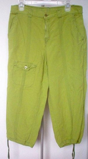 BRAND NEW CAPAGALLO light olive green capris size Large NWOT
