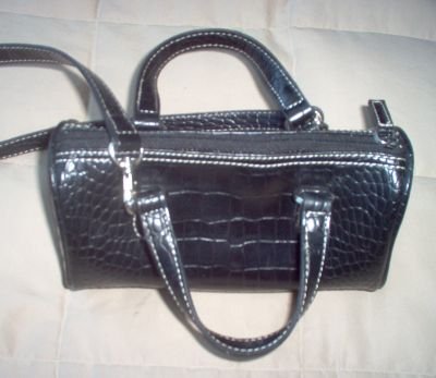 NINE WEST black handbag purse in excellent condition gorgeous nice