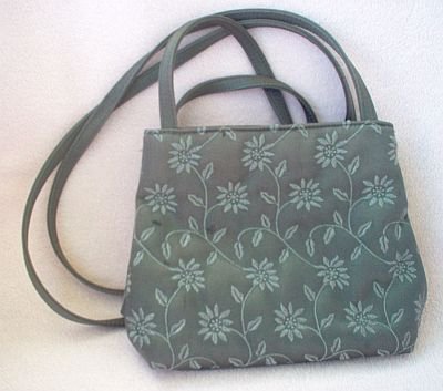 excellent condition Nine West gray grey evening bag purse sexy small cute