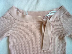 Forever 21 sexy cute trendy size large fits small pink sweater