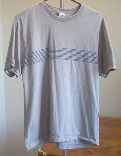 Old Navy size medium t-shirt tan like new casual nice tee