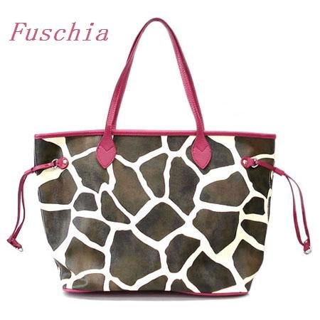 Giraffe Print Tote Handbag Purse, Fuschia (122-2838)