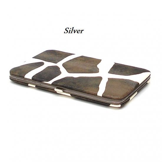 Giraffe Print Women's Frame Wallet, Silver (122AW111)