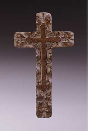 Carved Antique-Finish Wall Cross (Item # 33603)