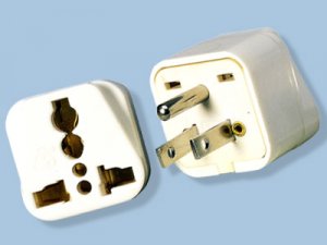 American Grounded Plug Adapter with Universal Socket Output - SS417