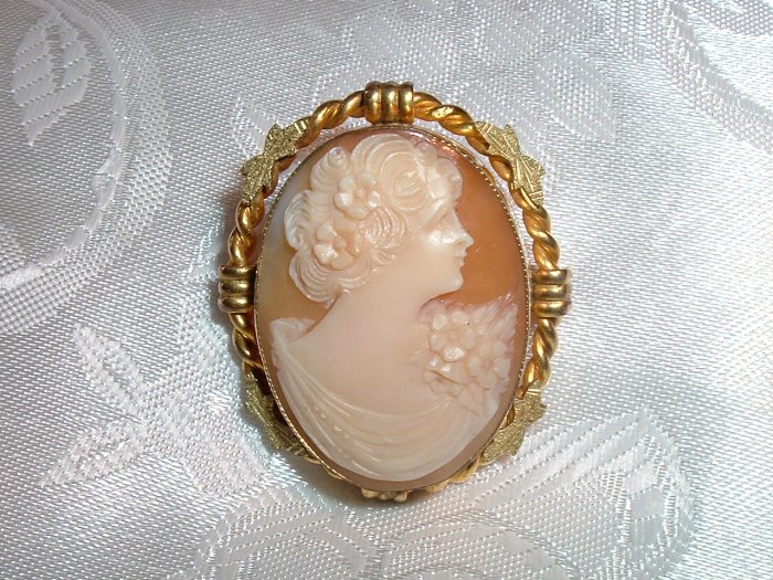 #19 - 1/20 10k GF Art Deco Hand Carved Shell Cameo Brooch - Exl!