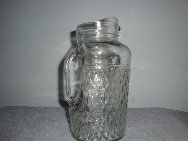 QUILTED DIAMOND HAZEL ATLAS GLASS CO. PITCHER