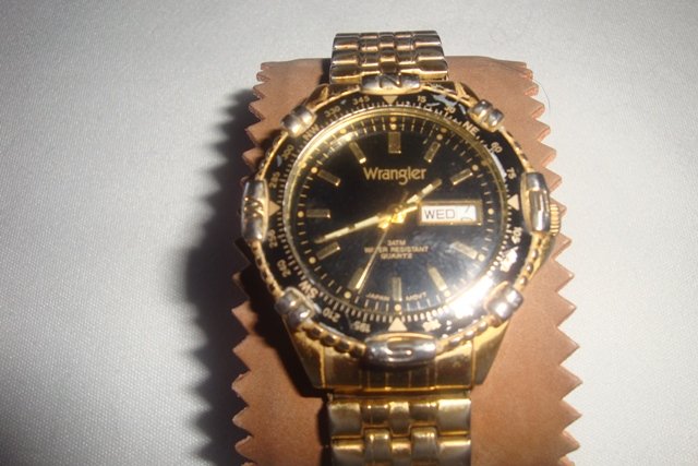 WRANGLER 6303 QUARTZ DAY-DATE WATER RESISTANT GOLD MEN'S WATCH