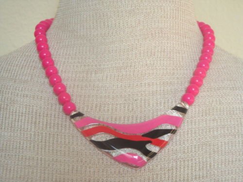 Vintage Hot Pink Chunky Stripe Lucite Pendant Necklace