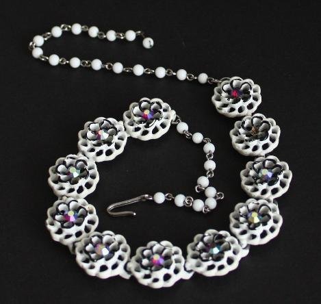 Vintage White Flower Aurora Borealis Necklace