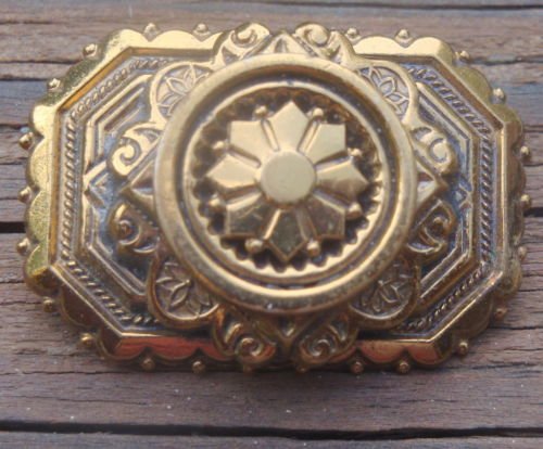 Unique Vintage Gold tone Rectangular Pin/Brooch