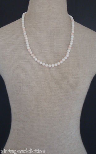 Classically Elegant Vintage White Art Glass Necklace